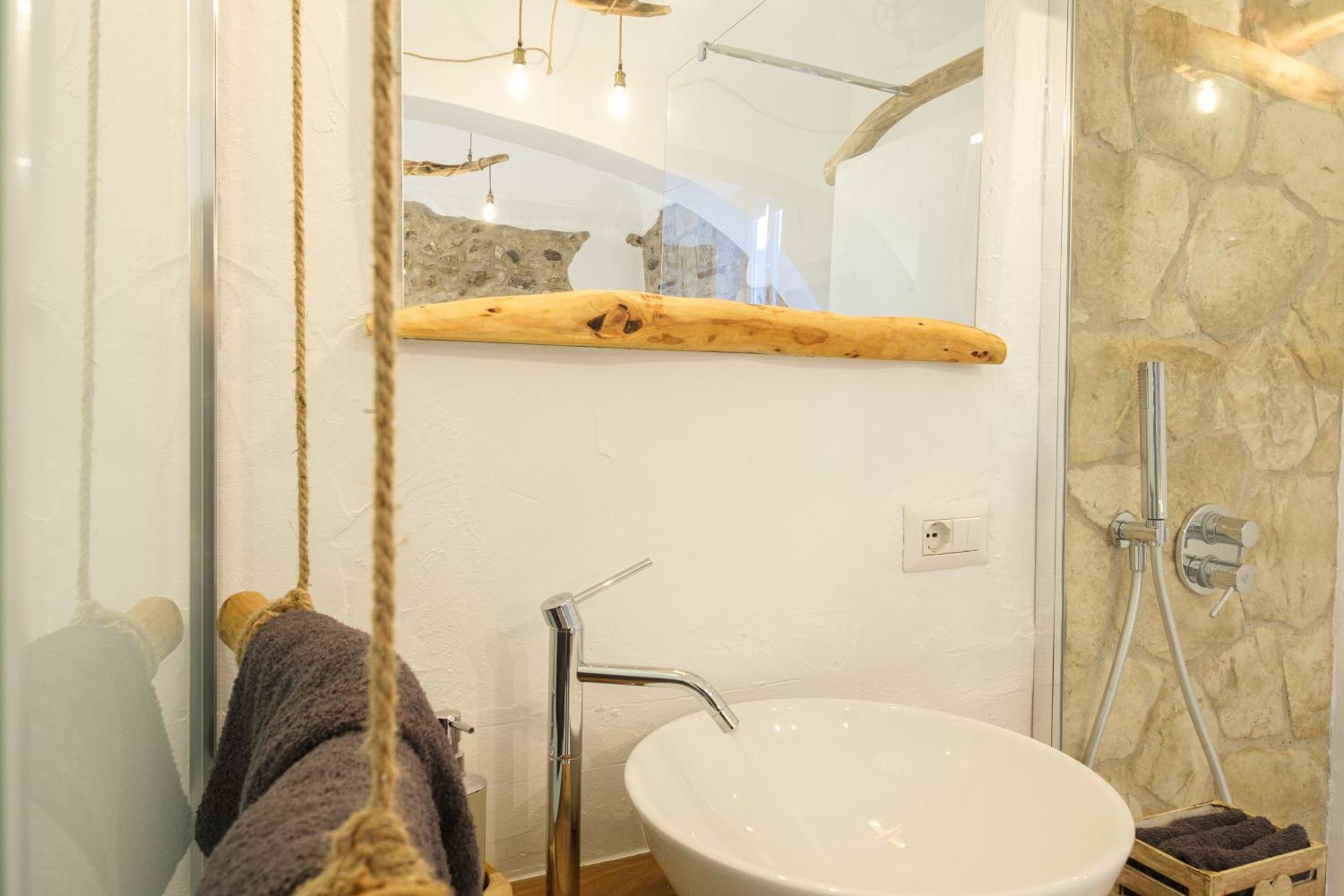 Il Vicolo Del Ginepro Hotell Castelsardo Exteriör bild